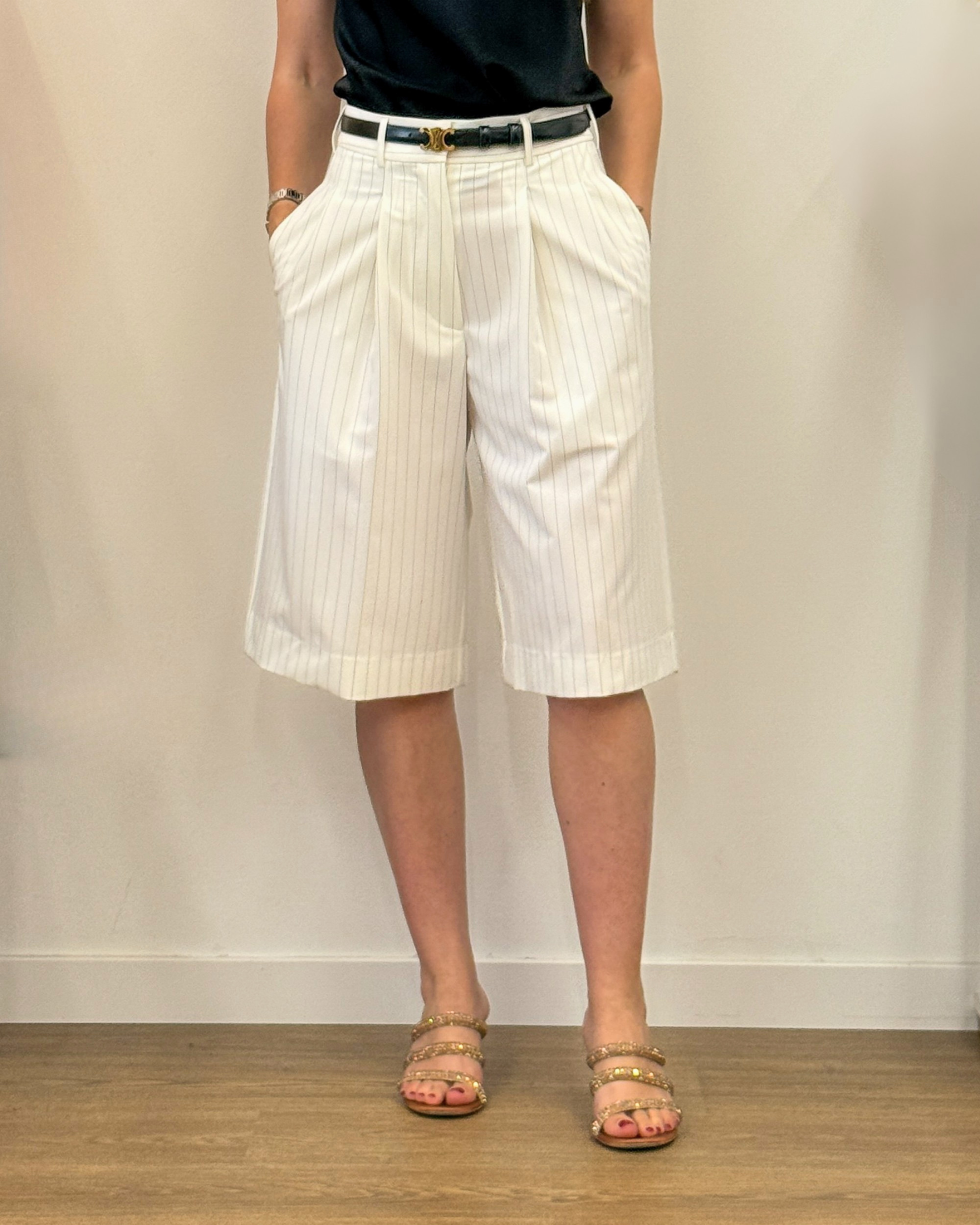 Bermuda Sartoriale Gessato con Pence e Risvolto - Bianco