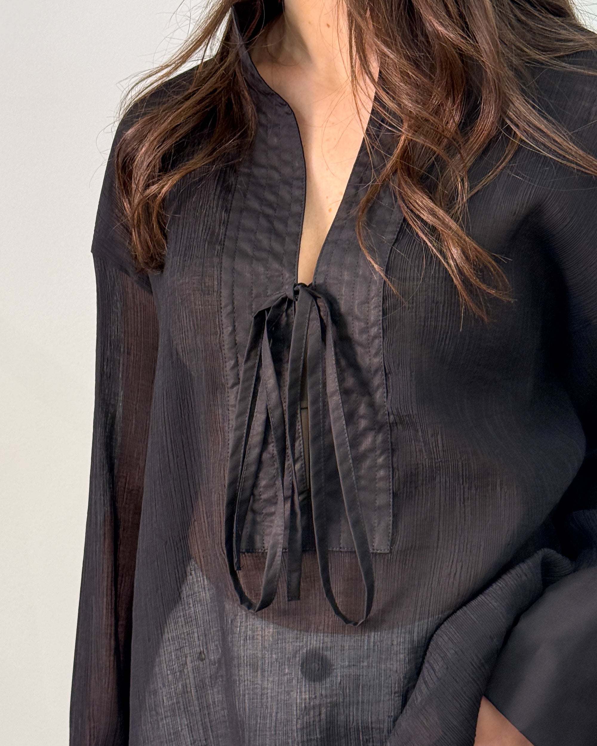 Camicia in Lyocell Semi-Trasparente con Laccetto - Nero | RAME