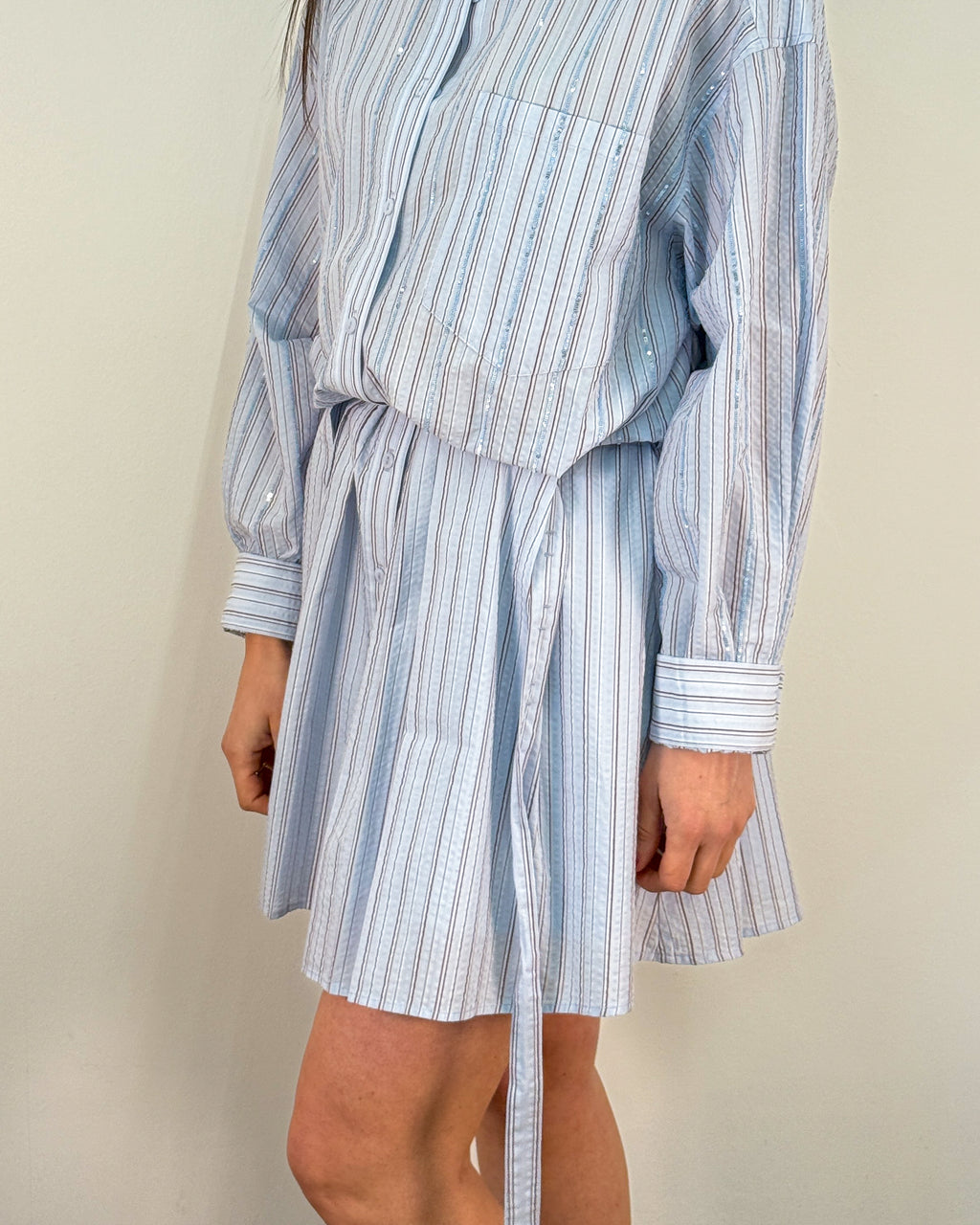 Abito Chemisier a Righe con Paillettes e Cintura - Azzurro | ISABELLE BLANCHE PARIS