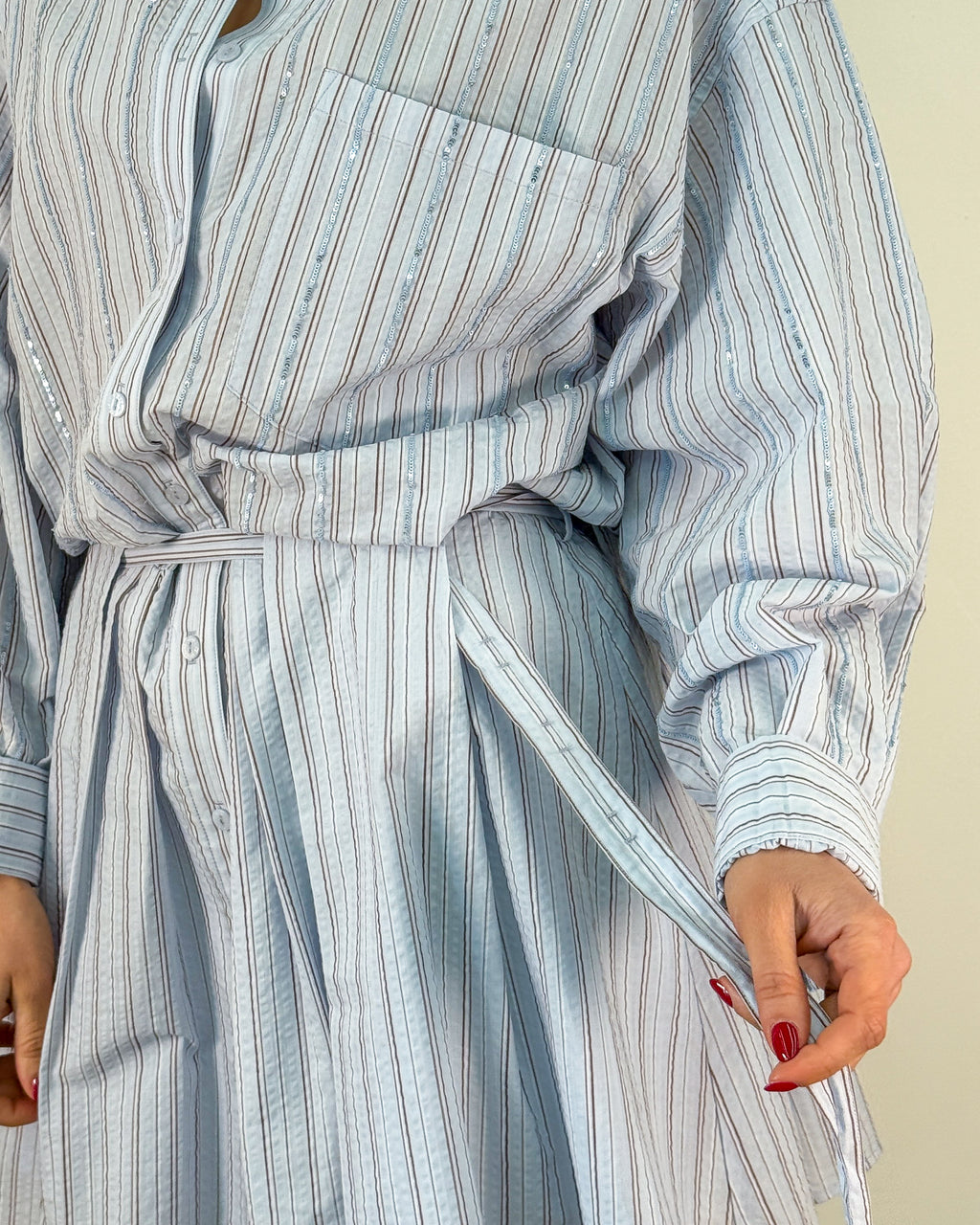 Abito Chemisier a Righe con Paillettes e Cintura - Azzurro | ISABELLE BLANCHE PARIS