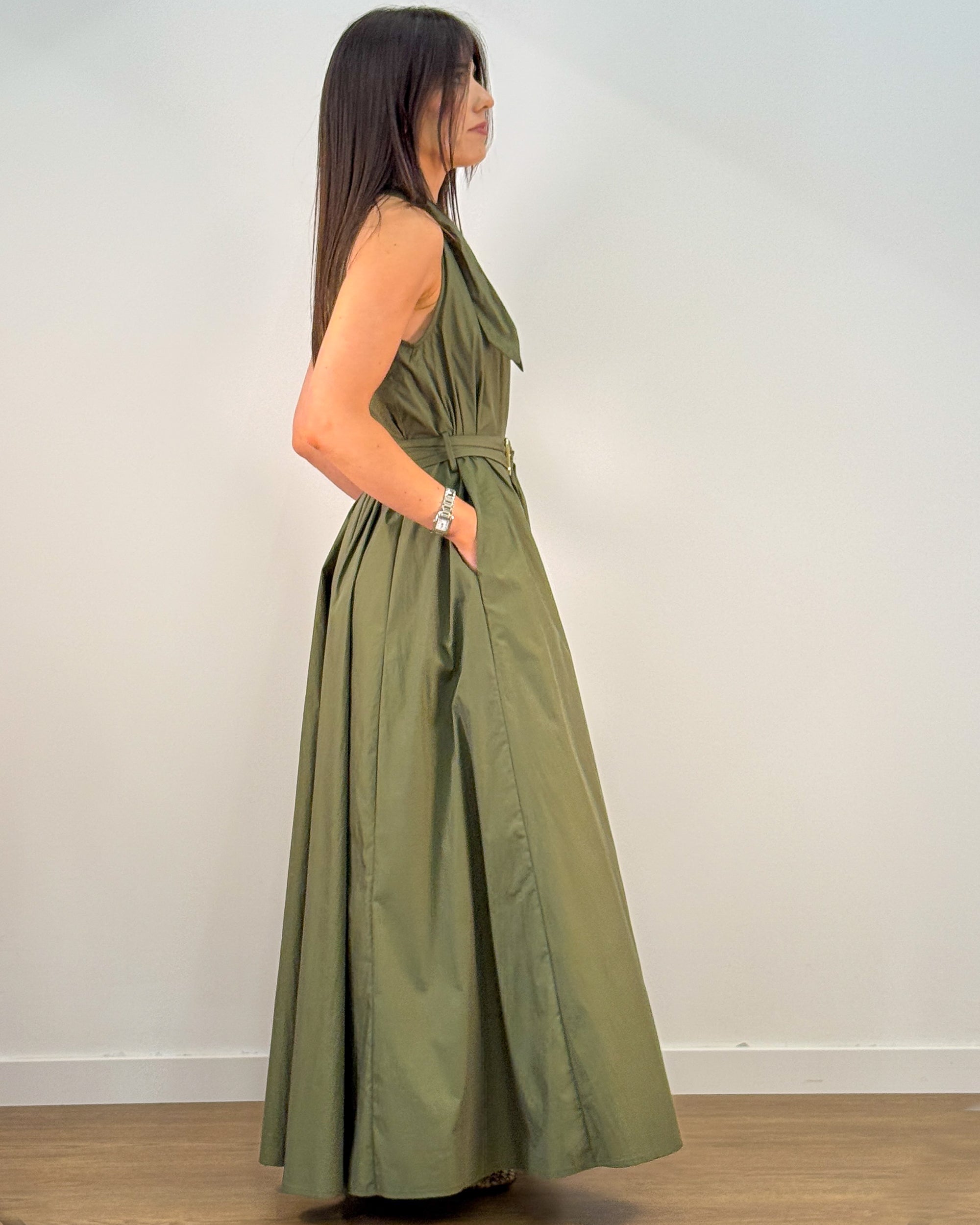 Abito con Colletto a Foulard e Cintura con Fibbia - Verde Militare | ISABELLE BLANCHE PARIS