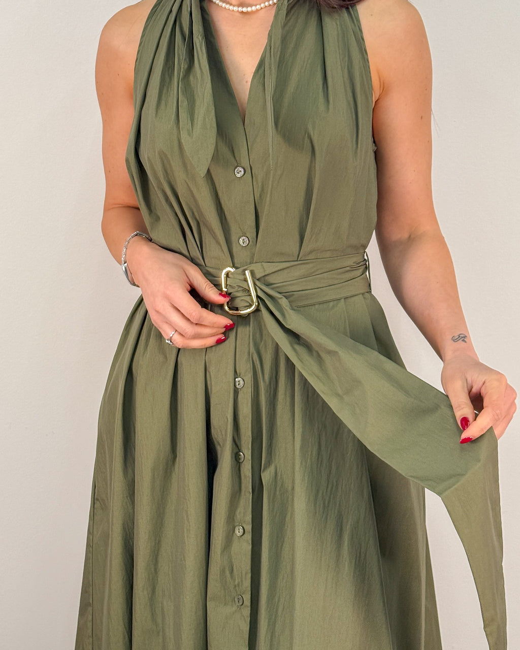Abito con Colletto a Foulard e Cintura con Fibbia - Verde Militare | ISABELLE BLANCHE PARIS