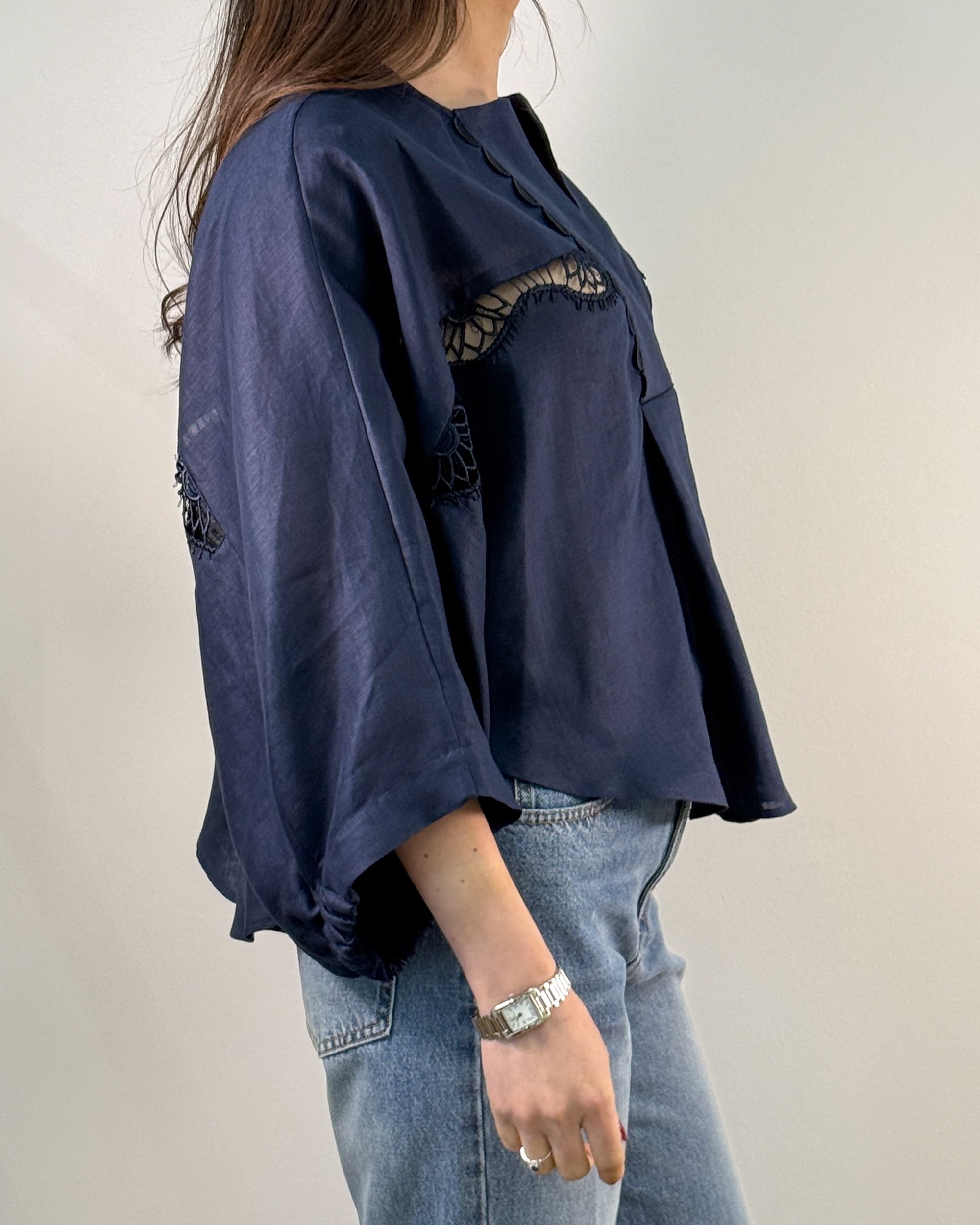 Camicia in Lino con Inserti in Pizzo e Manica a Palloncino - Blu Navy | BEATRICE B