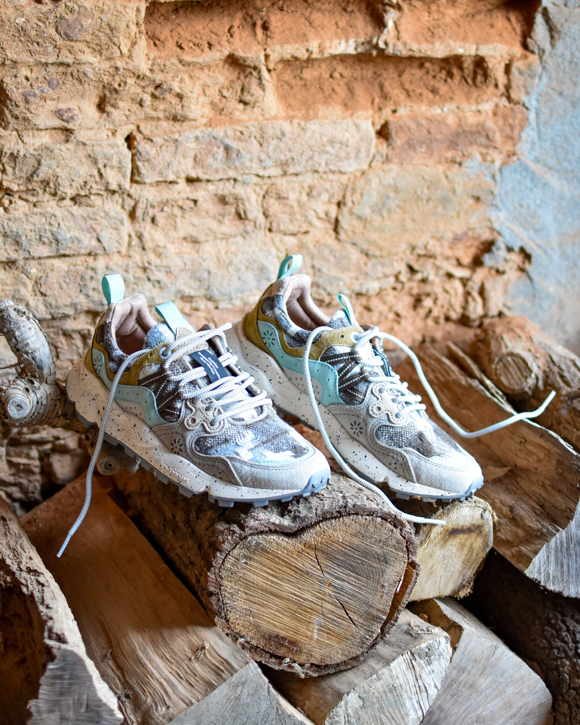 Sneakers Yamano 3 Woman in Suede e Tessuto - Tortora - Flower Mountain - Gold Boutique