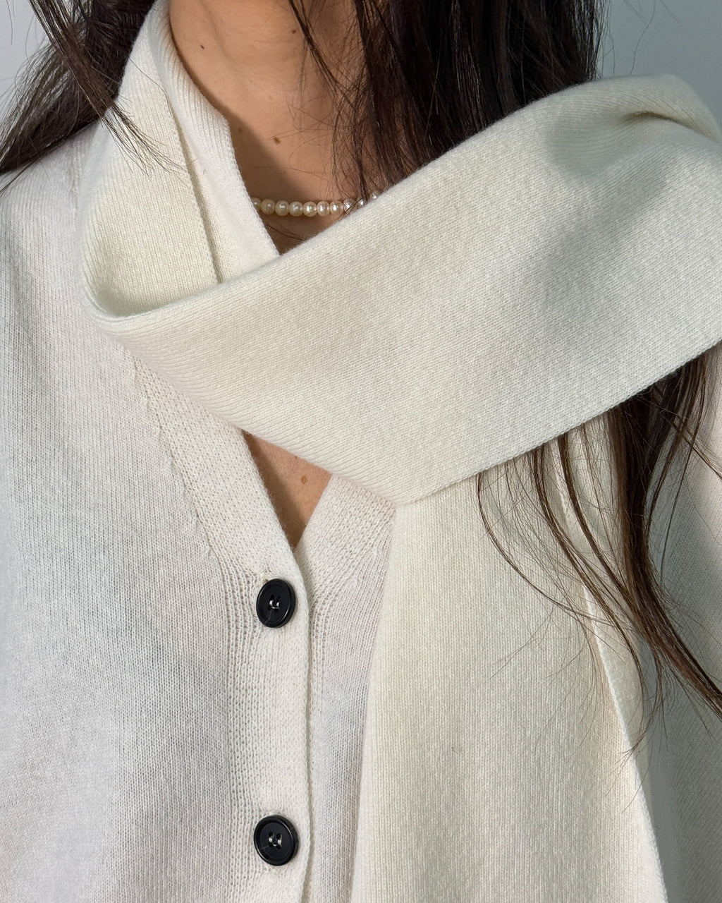 Cardigan in Lana Vergine e Cashmere con Sciarpa - Bianco Sugar