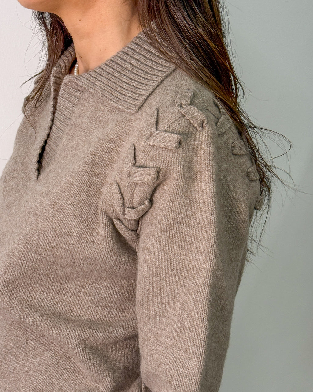Polo in Maglia di Pura Lana con Intreccio sulle Spalle - Oatmeal