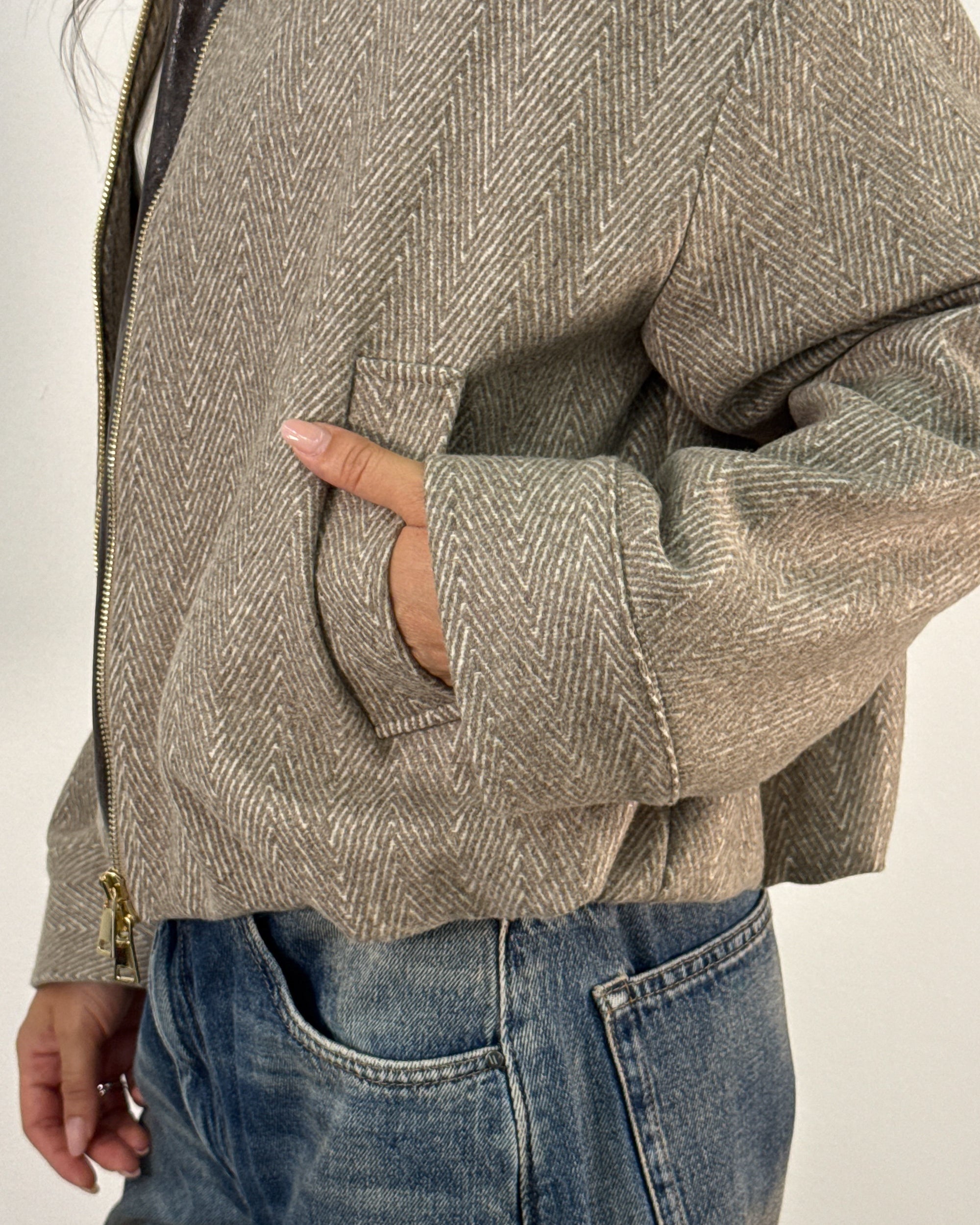 Bomber Spinato in Lana con Collo a Contrasto - Tortora | HANAMI D'OR