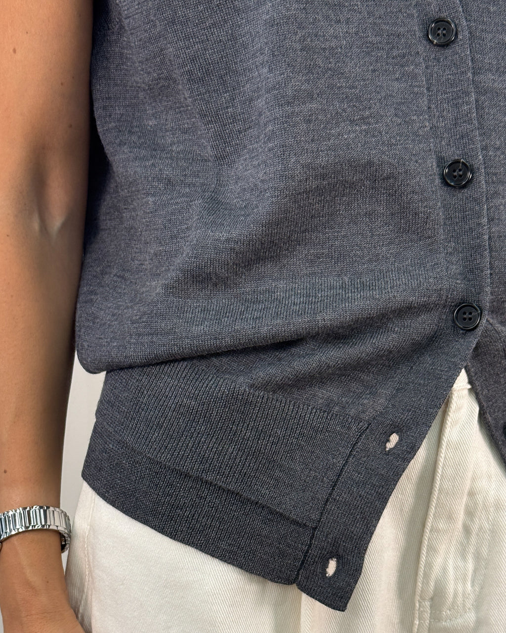 Gilet in Pura Lana con Bottoni - Grigio Antracite | MeimeiJ
