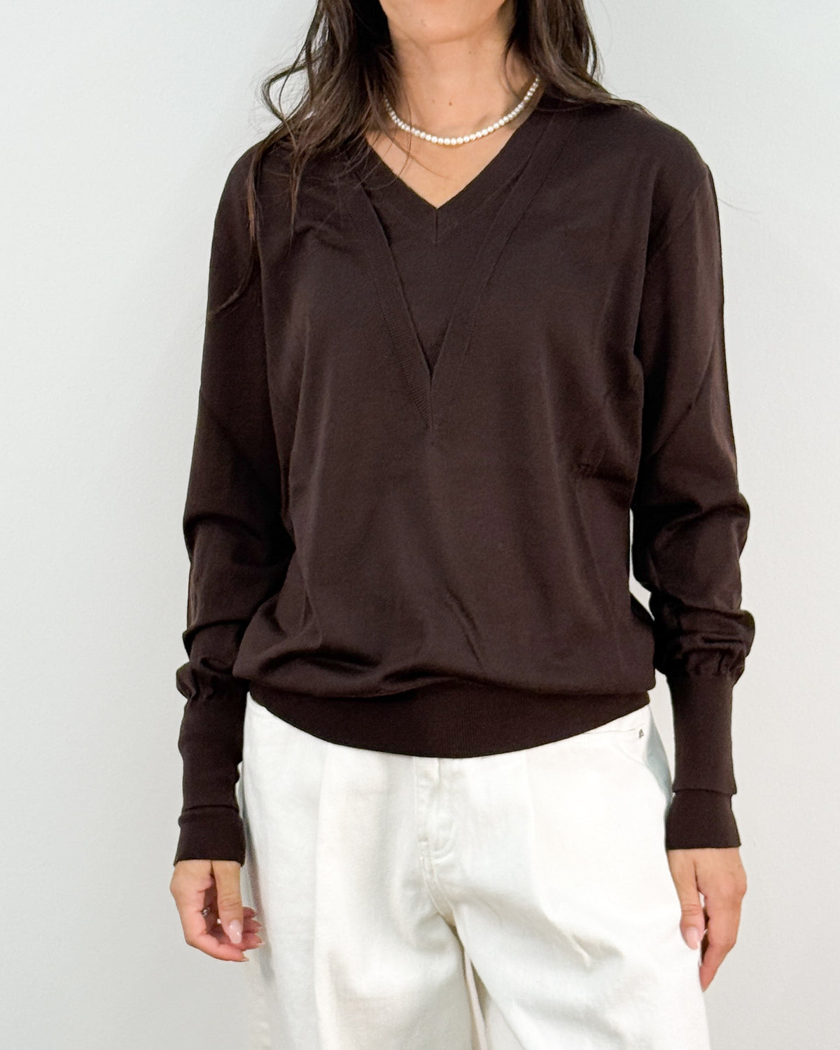 Maglia Doppio Scollo a V in Pura Lana - Cioccolato | MeiMeiJ