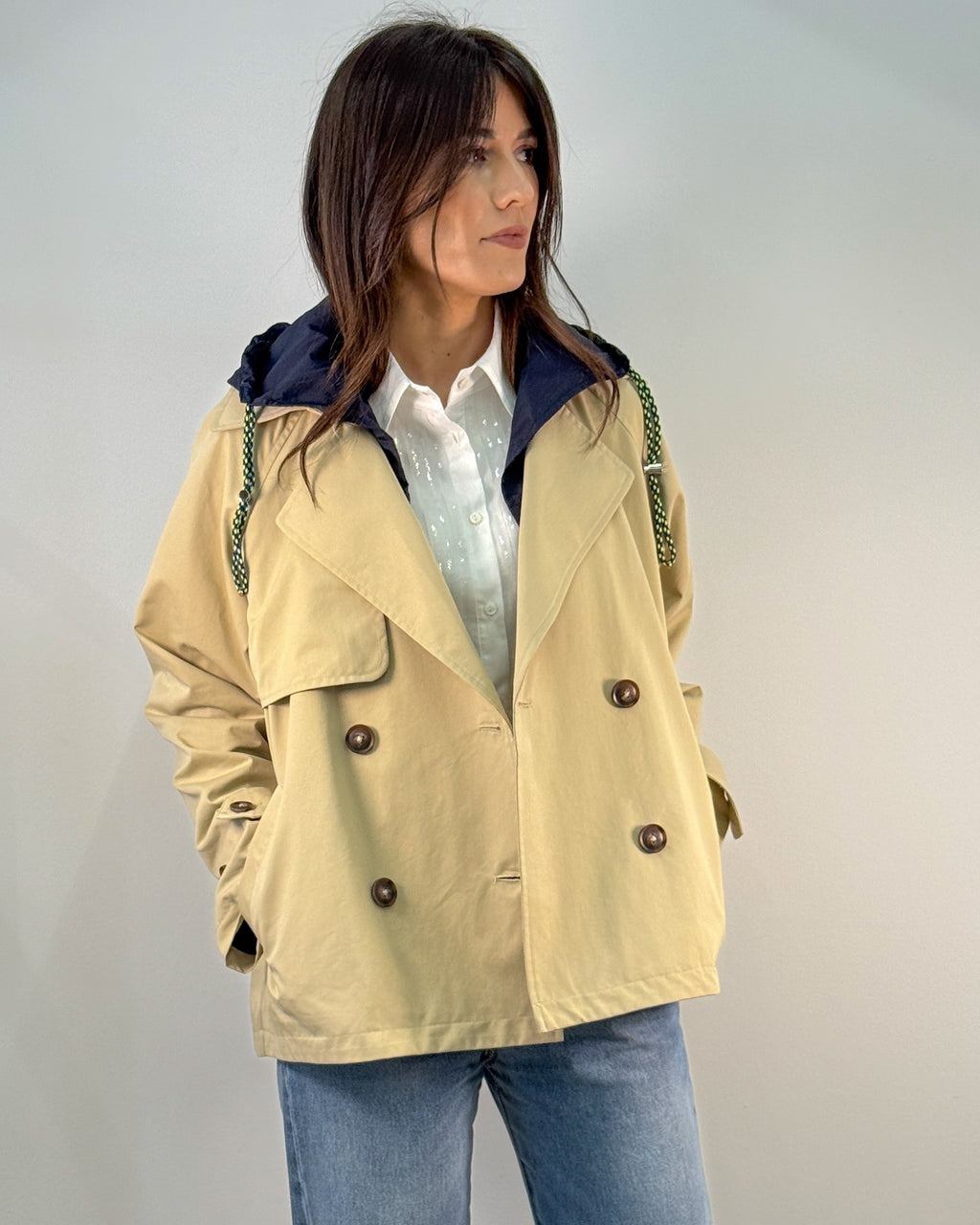 Trench Corto Doppiopetto con Cappuccio Staccabile - Beige