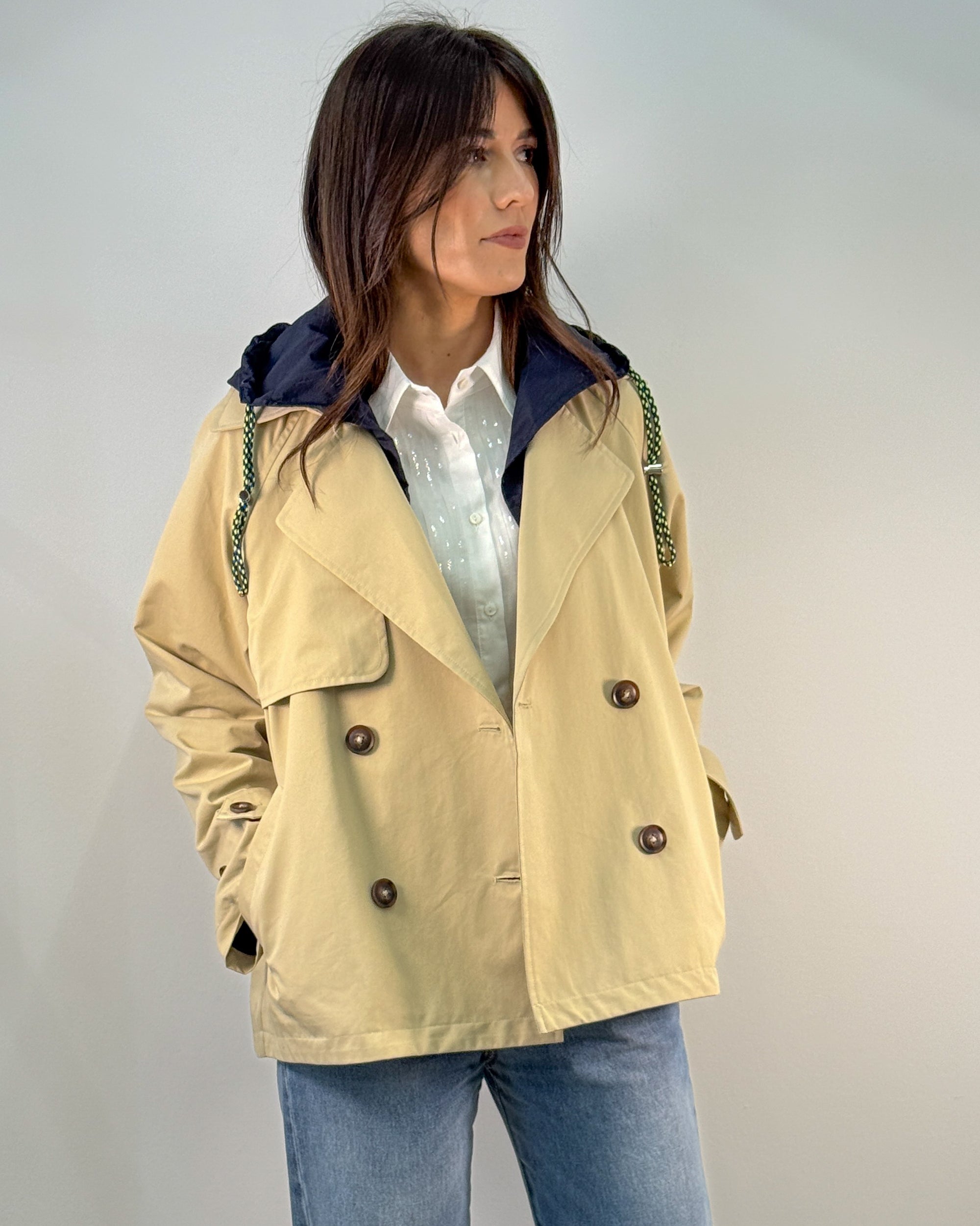 Trench Corto Doppiopetto con Cappuccio Staccabile - Beige