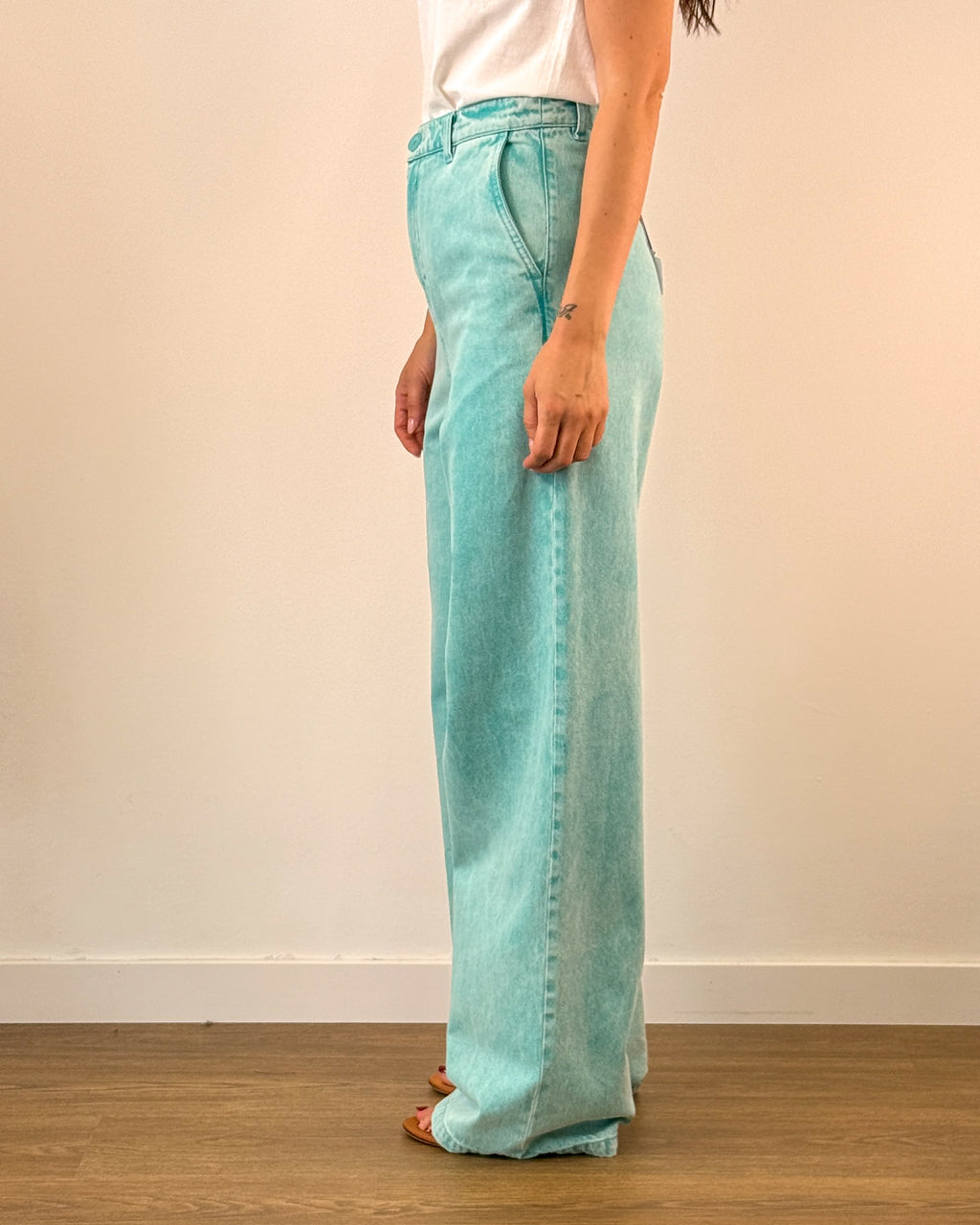 Jeans Palazzo a Vita Alta Lavaggio Acido con Ricamo - Verde Acqua | ISABELLE BLANCHE PARIS
