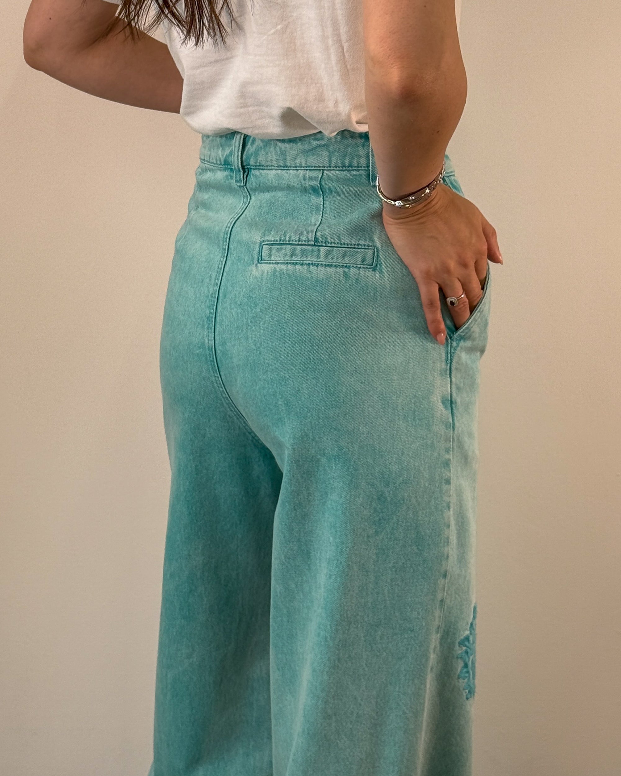 Jeans Palazzo a Vita Alta Lavaggio Acido con Ricamo - Verde Acqua | ISABELLE BLANCHE PARIS