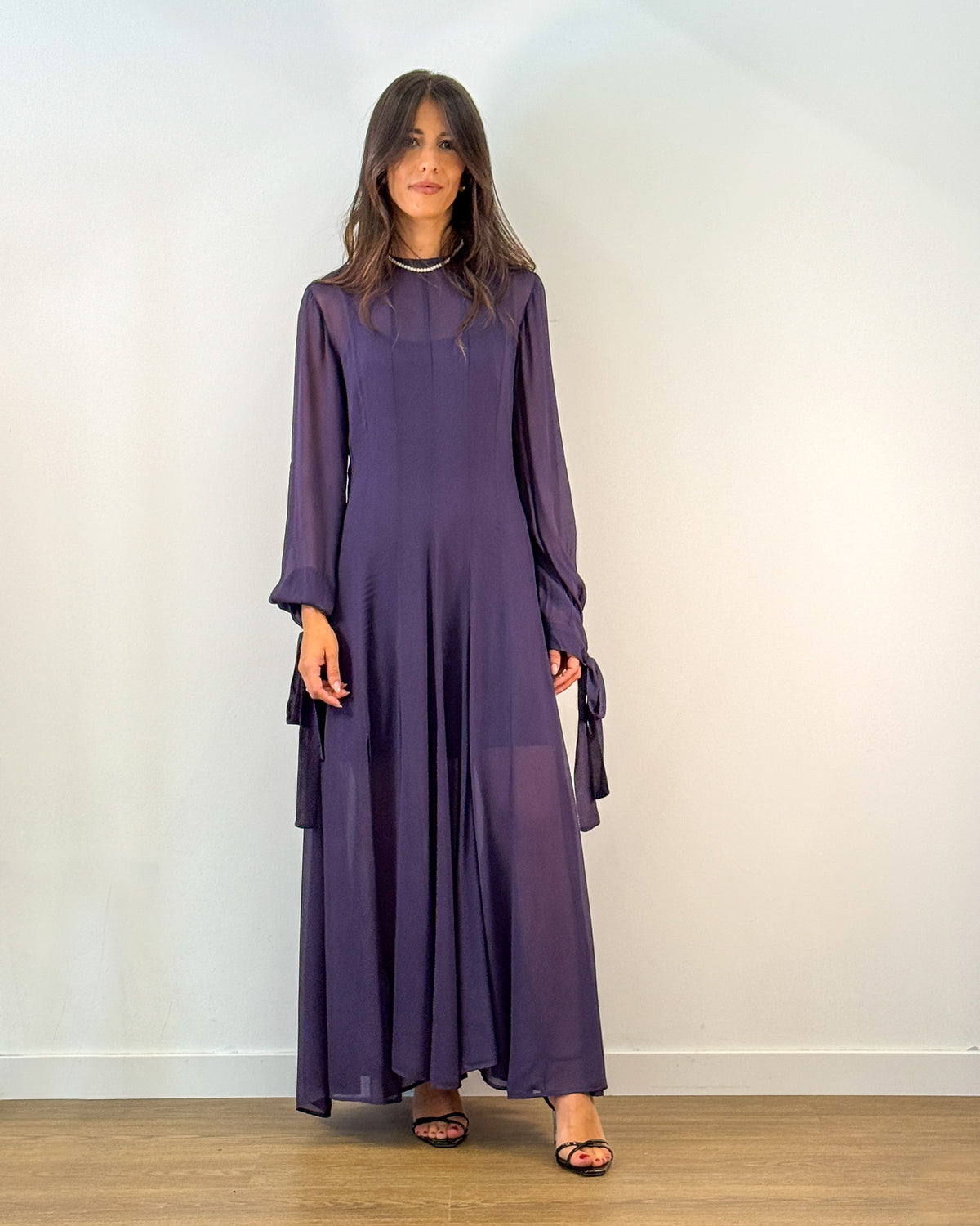 Abito Lungo in Georgette con Fiocchi ai Polsi - Viola |