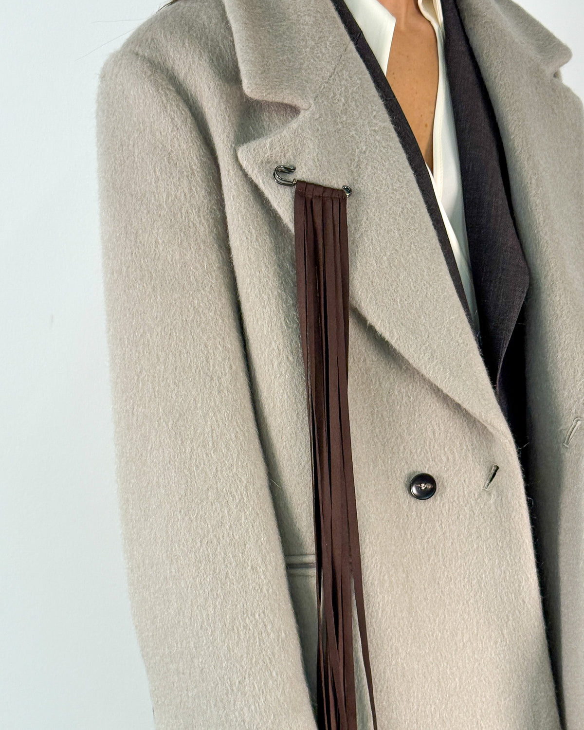 Giaccone Doppiopetto in Lana e Mohair con Frange - Fog