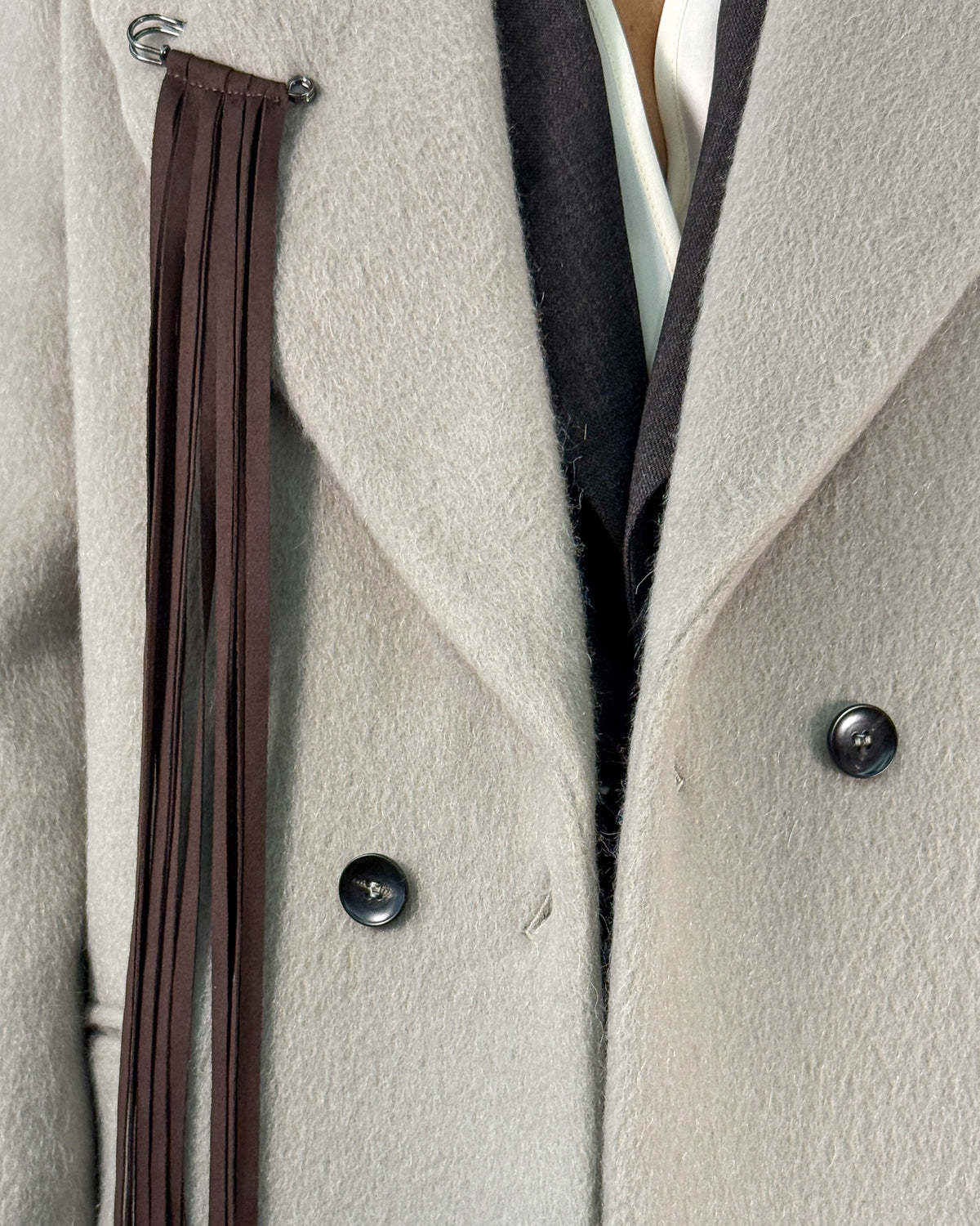 Giaccone Doppiopetto in Lana e Mohair con Frange - Fog
