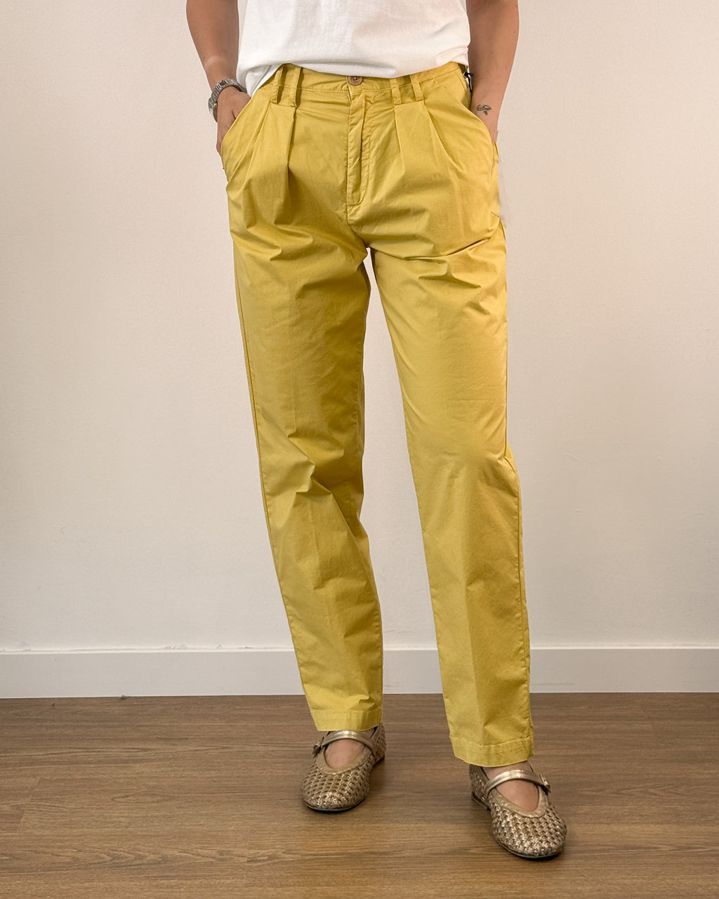 Pantaloni Chino a Vita Alta con Pinces - Giallo Senape