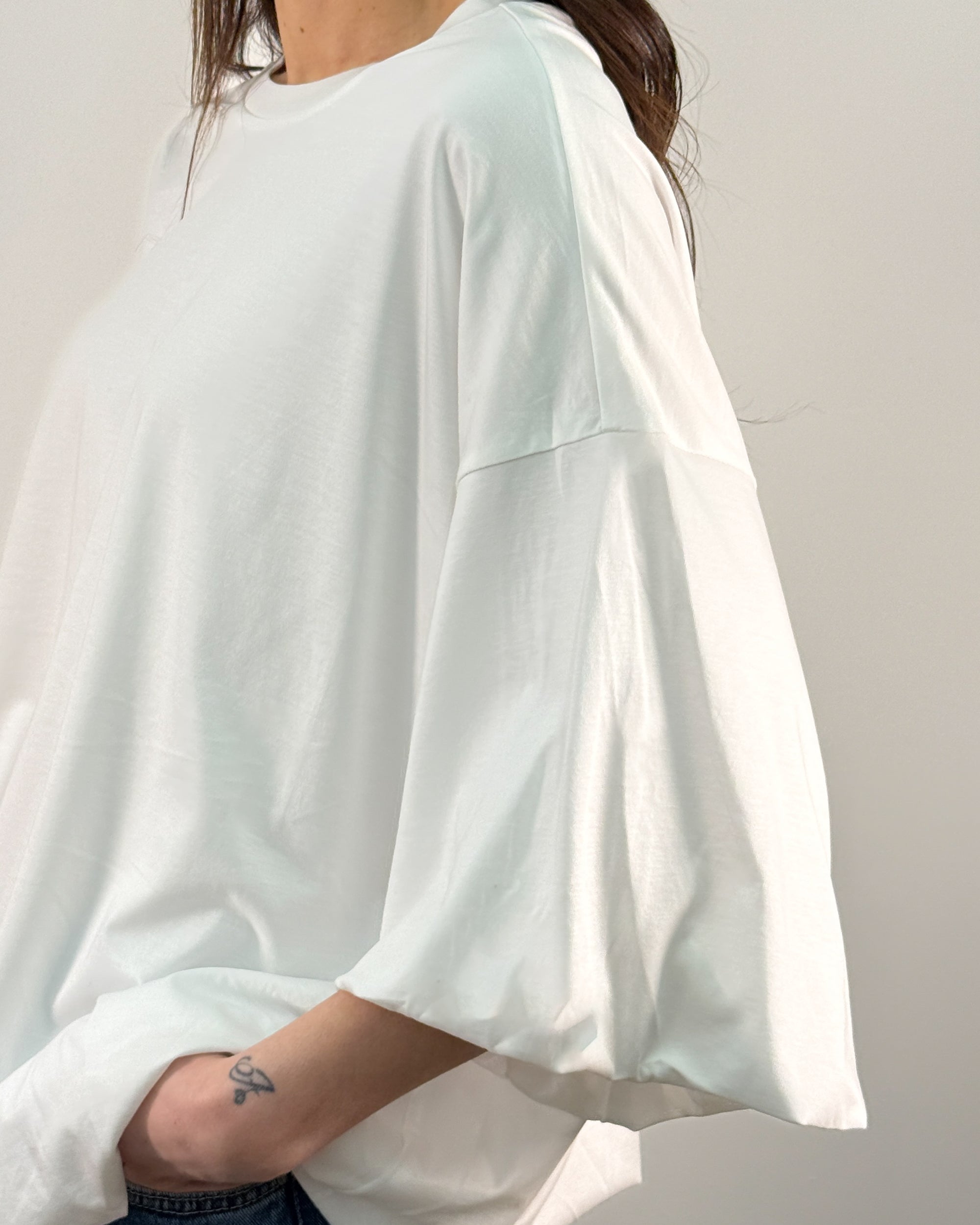 T-Shirt Oversize con fondo e maniche a Palloncino in Misto Tencel - Bianco