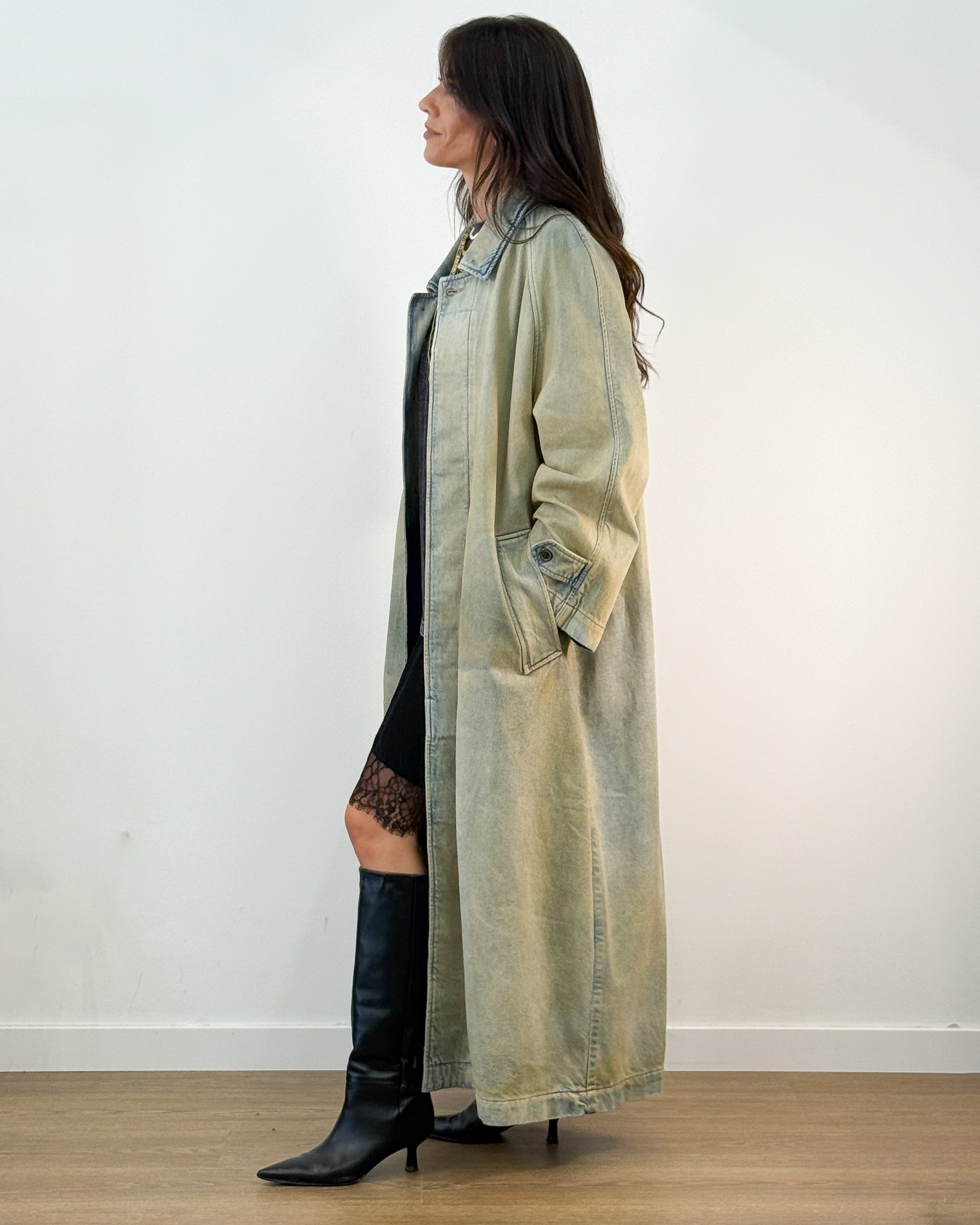 Trench Lungo in Denim Resinato Effetto Vintage
