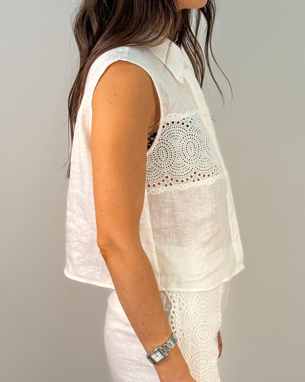 Chemisier Smanicato in Lino con Inserto Sangallo - Egret | ISABELLE BLANCHE PARIS