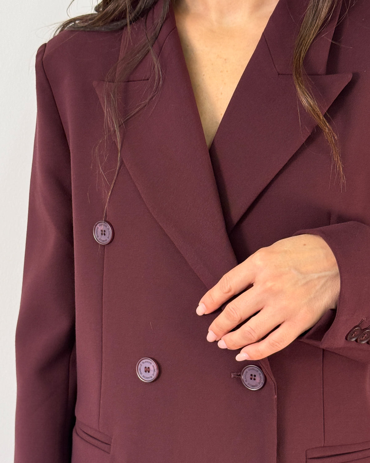 Blazer Doppiopetto con Collo a Lancia e Bottoni Logati - Bordeaux