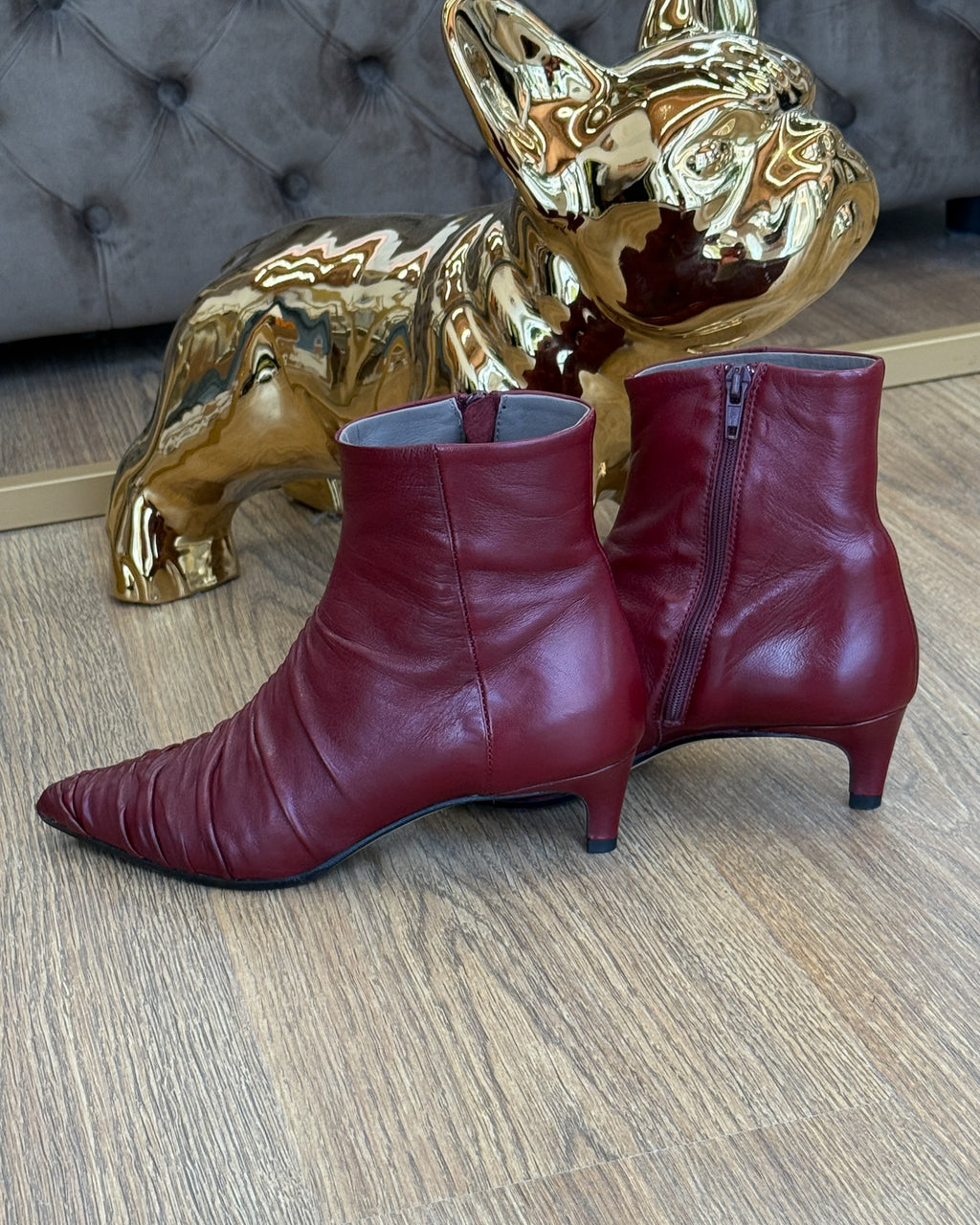 Stivaletto in Nappa Drappeggiata con Tacco - Color Pompei Bordeaux | LORENA PAGGI