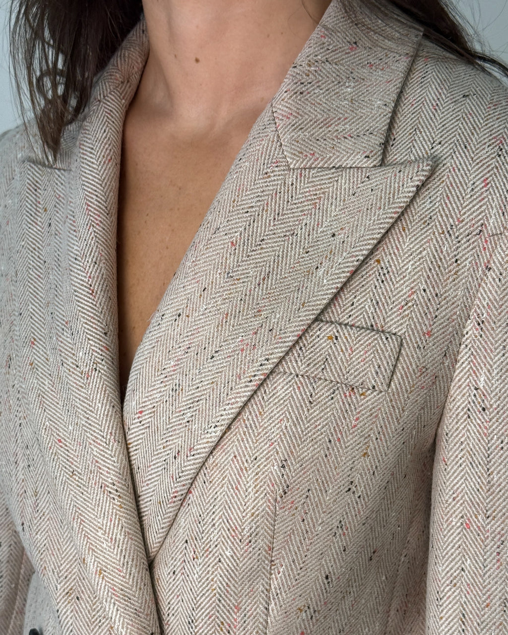 Giacca Doppiopetto in Spigato con Revers a Lancia - Beige
