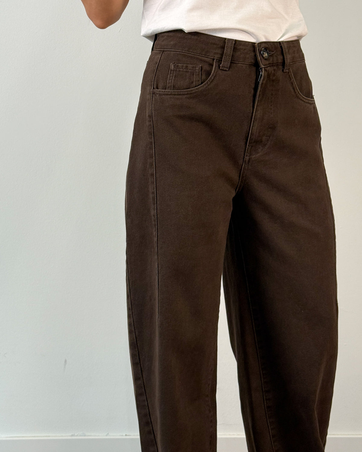 Pantalone Barrel in Cotone - Coffee Brown