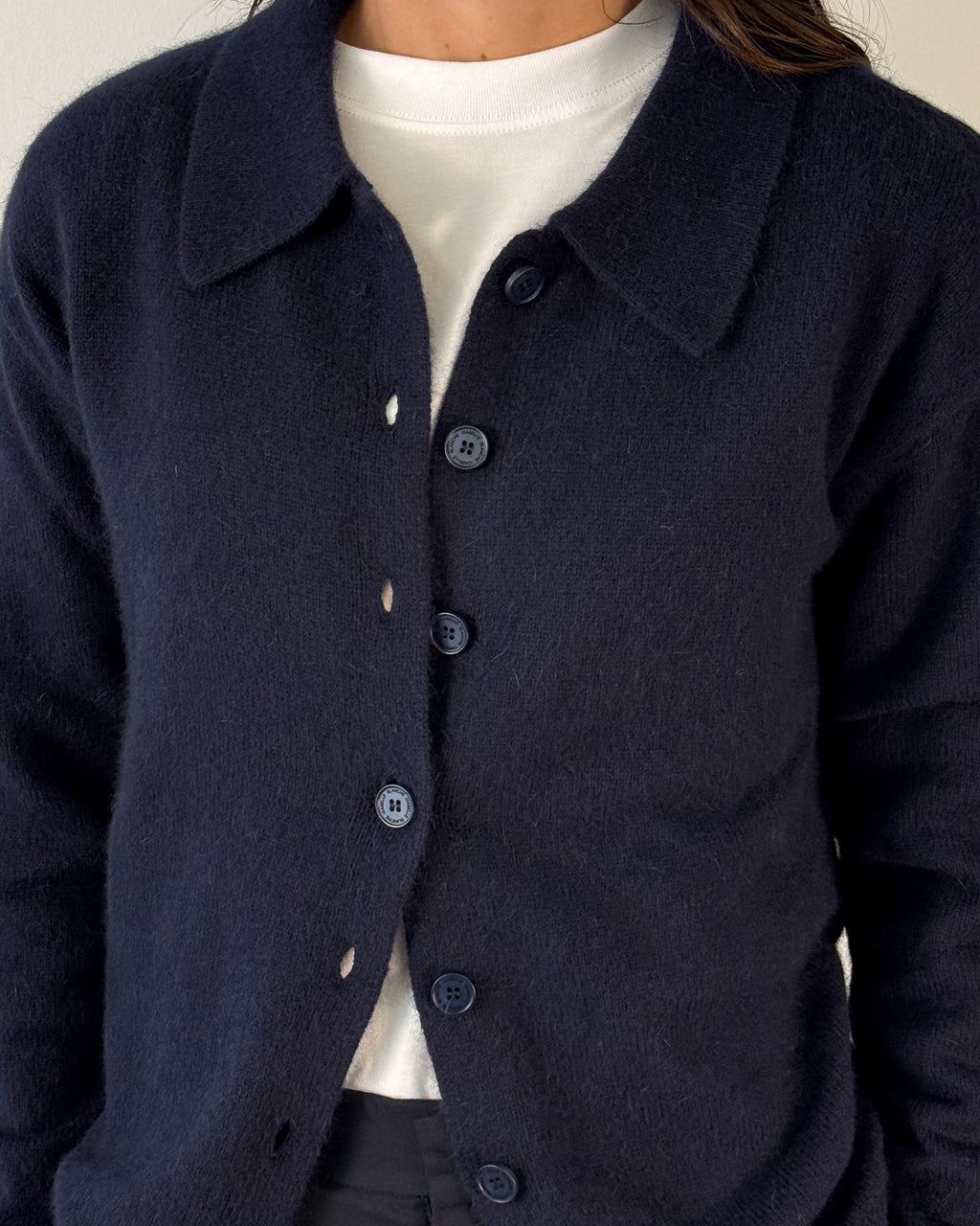Cardigan in Filato Volpe con Colletto a Camicia - Blue Nights