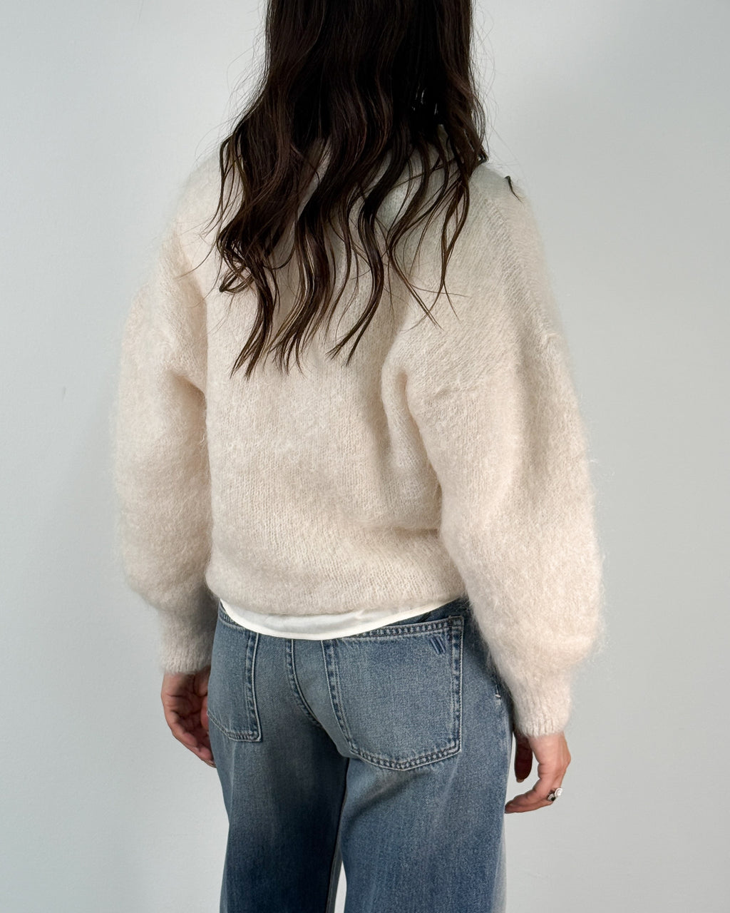 Cardigan in Mohair con Scollo a V e Bottoni - Crema
