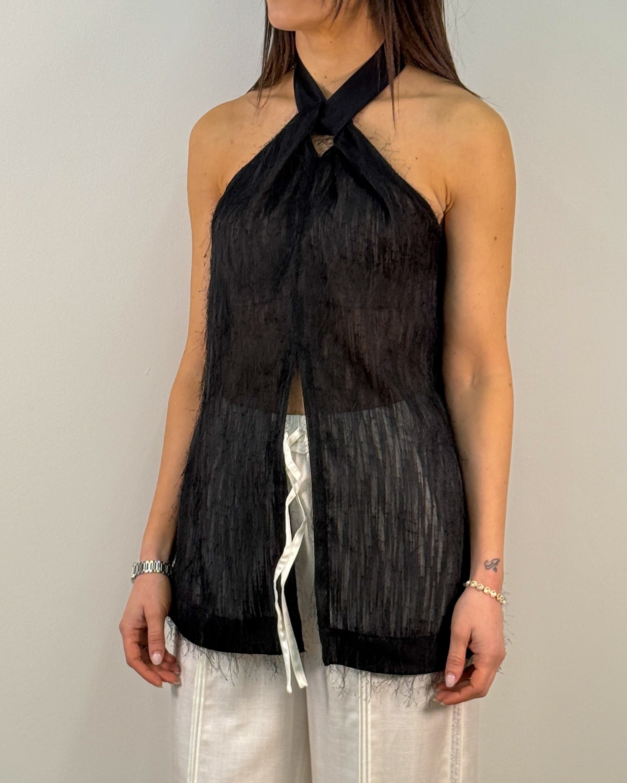 Top Smanicato Plumé con Collo all'Americana - Nero | HANAMI D'OR