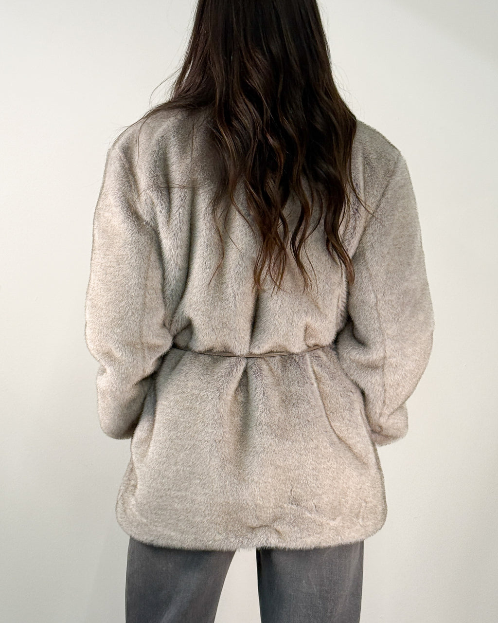 Cappotto in Ecopelliccia con Cintura in Vita - Oatmeal
