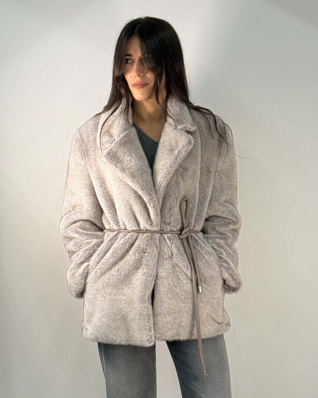 Cappotto in Ecopelliccia con Cintura in Vita - Oatmeal