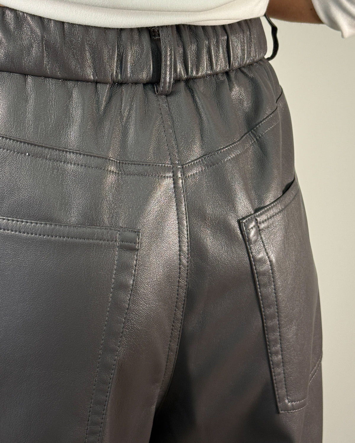 Pantalone Palazzo in Ecopelle con Coulisse - Grigio Cement