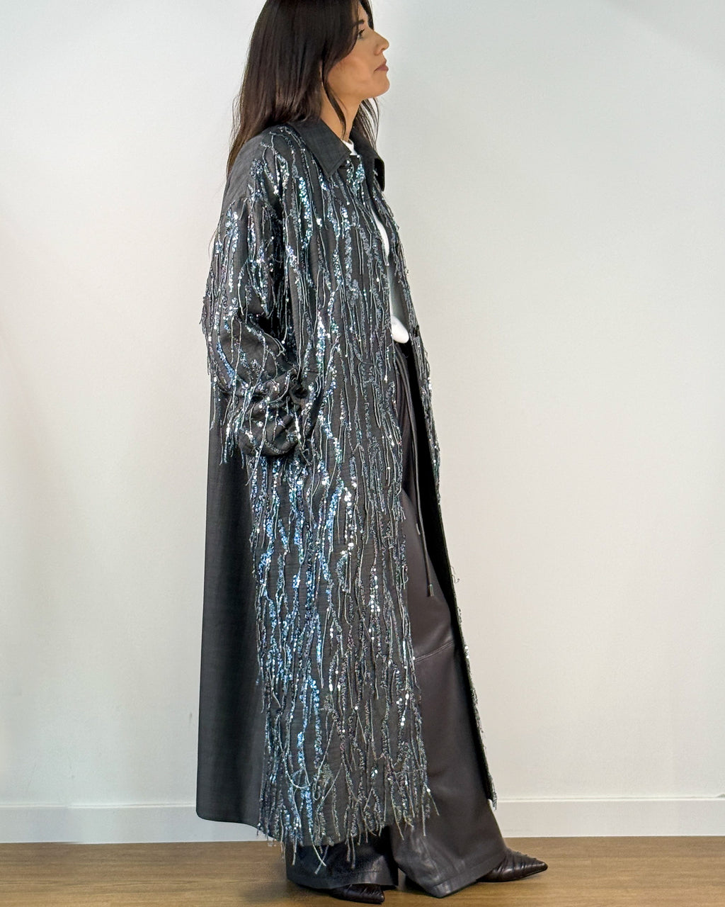 Cappotto Lungo in Tessuto Fiammato con Ricami e Paillettes - Antracite
