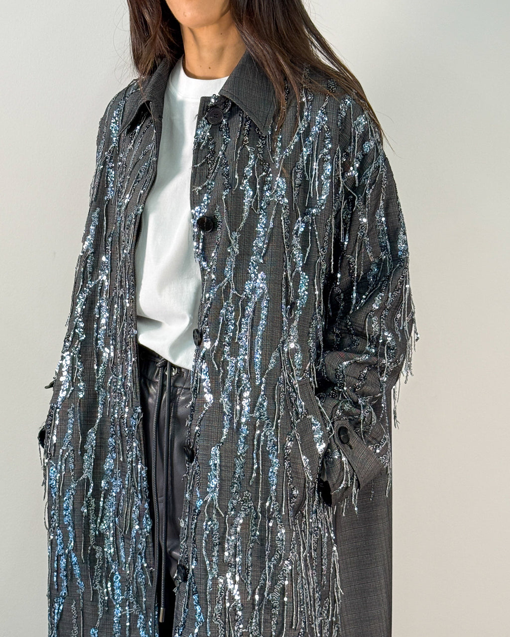Cappotto Lungo in Tessuto Fiammato con Ricami e Paillettes - Antracite
