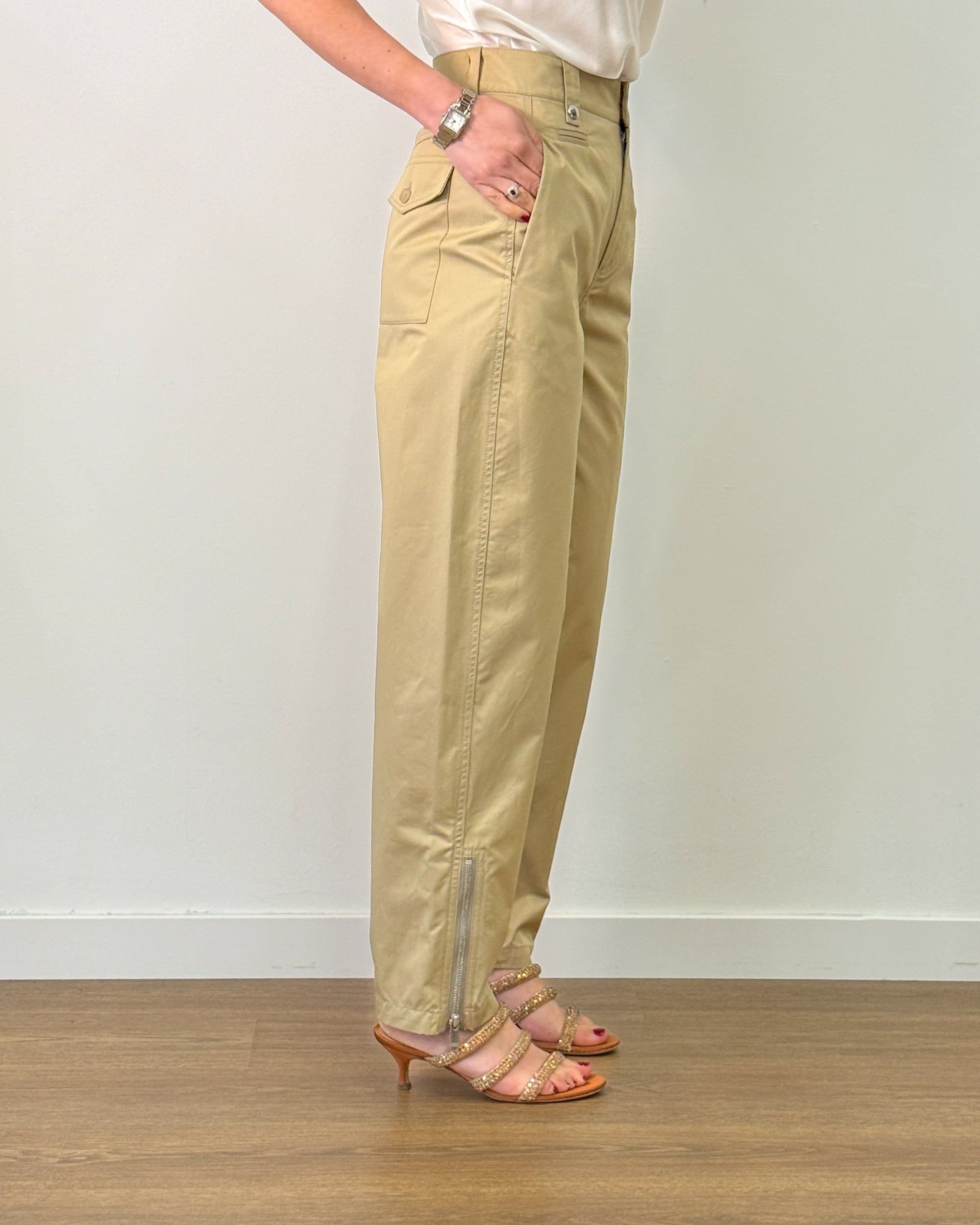 Pantalone in Gabardina di Cotone con Zip all'Orlo - Tea | ISABELLE BLANCHE PARIS