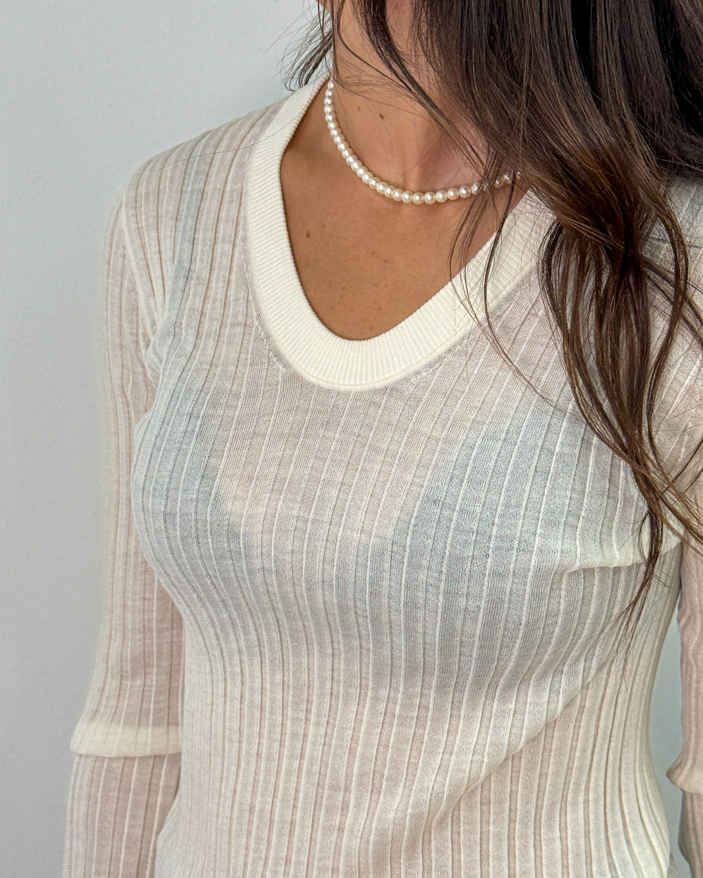 Maglia in Lana a Costa Larga con Scollo a U - Panna | ISABELLE BLANCHE PARIS