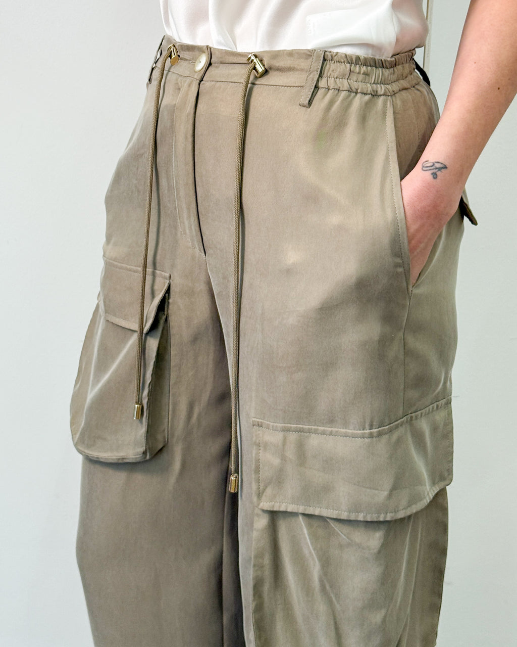 Pantalone Cargo Wide Leg con Vita Elastica e Coulisse - Oil | RAME