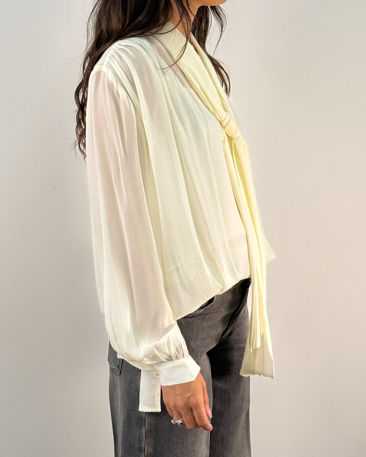 Blusa in Viscosa con Collo a Foulard e Manica a Palloncino - Avorio | ISABELLE BLANCHE PARIS