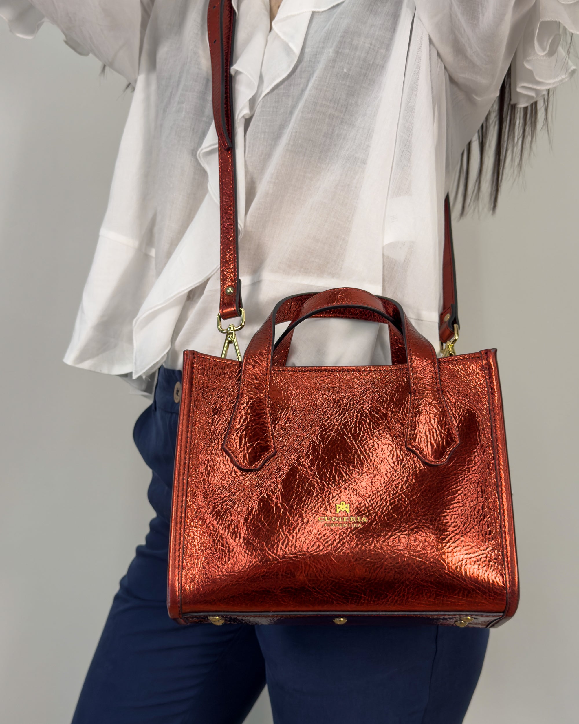 Borsa Dora Small Tote in Pelle Laminata - Cherry - Gold Boutique