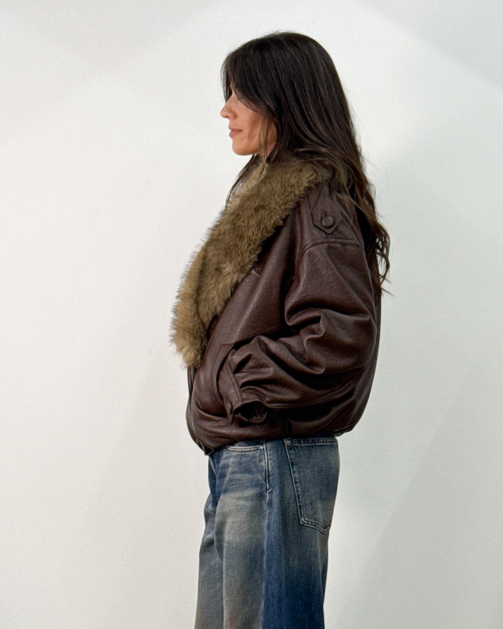 Bomber Imbottito in Ecopelle con Collo in Eco-Pelliccia - Coffee Bean | ISABELLE BLANCHE PARIS