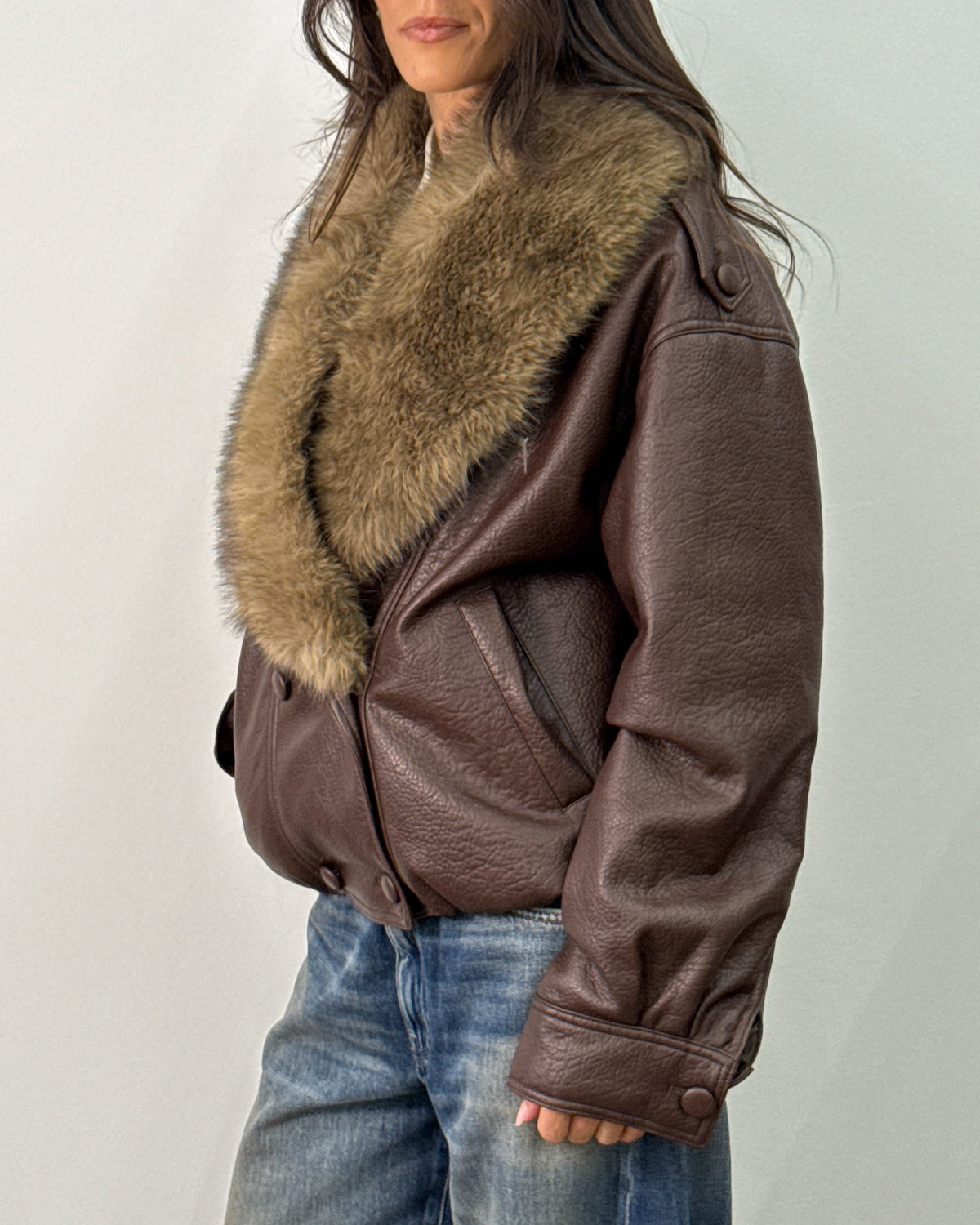 Bomber Imbottito in Ecopelle con Collo in Eco-Pelliccia - Coffee Bean | ISABELLE BLANCHE PARIS